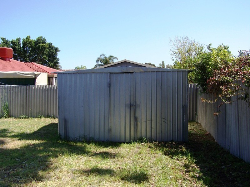 9 Rainbow ct, Gosnells WA 6110