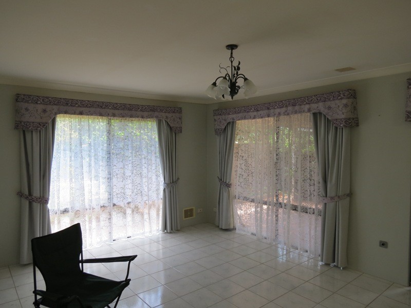 28 Lakehurst Way, Atwell WA 6164