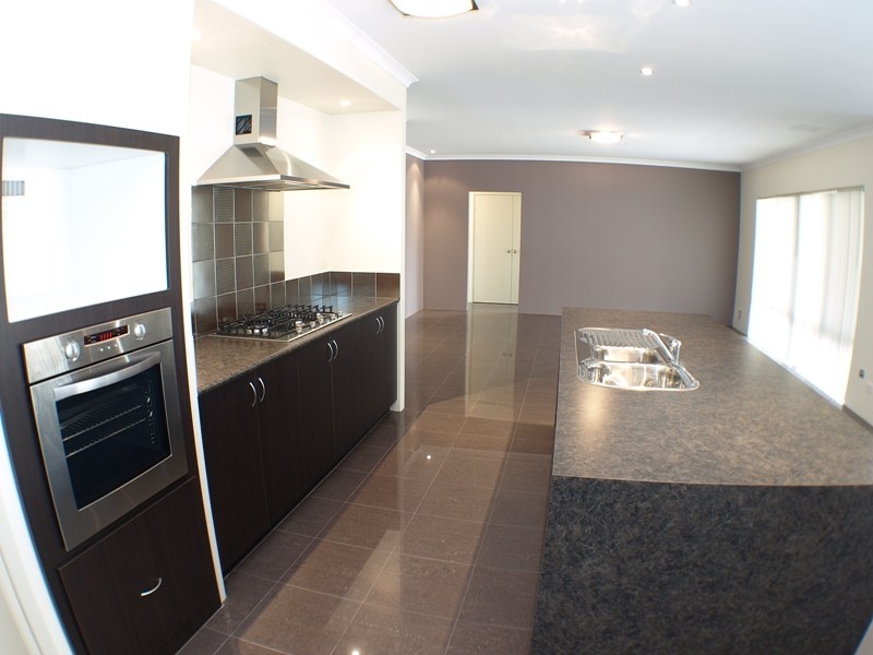 23 Georgia Way, Success WA 6164