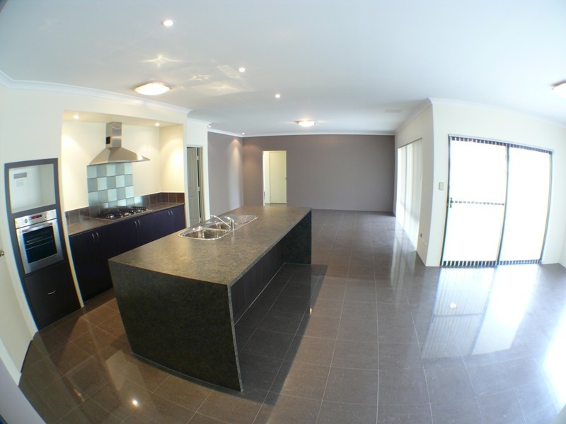 23 Georgia Way, Success WA 6164