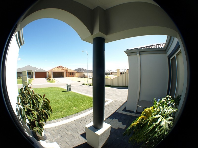 3 Nesbit Place, Success WA 6164