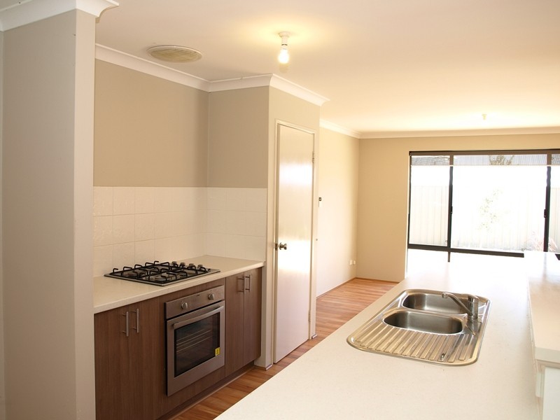 12 Ringwood Loop, Wellard WA 6170