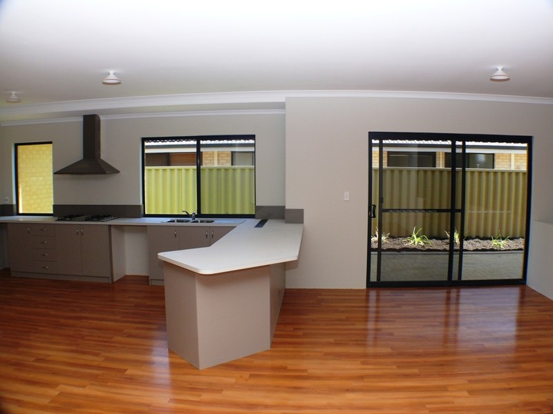 4 Neroli Link, Atwell WA 6164