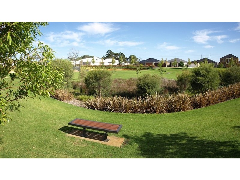 16 Giverny Gardens, Aubin Grove WA 6164