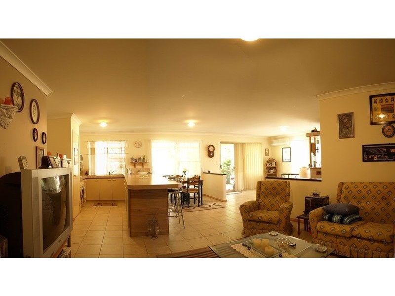 12 Rosehill Court, Atwell WA 6164