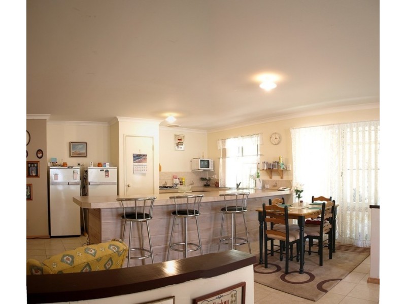 12 Rosehill Court, Atwell WA 6164