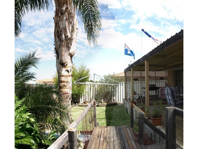 12 Rosehill Court, Atwell WA 6164