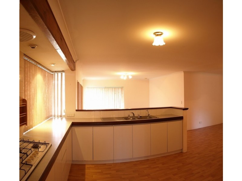 4 Lombe Gdns, Atwell WA 6164