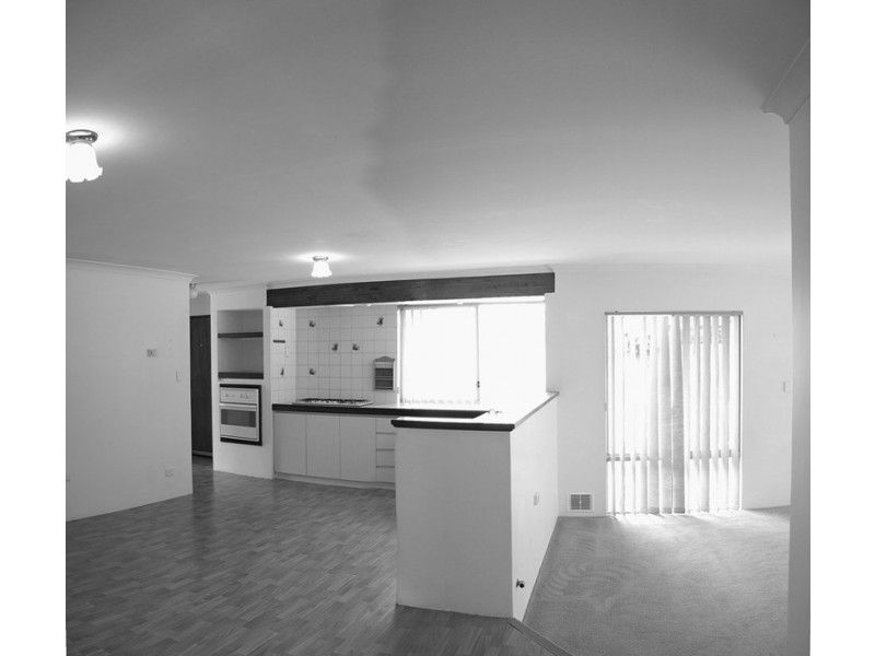 4 Lombe Gdns, Atwell WA 6164