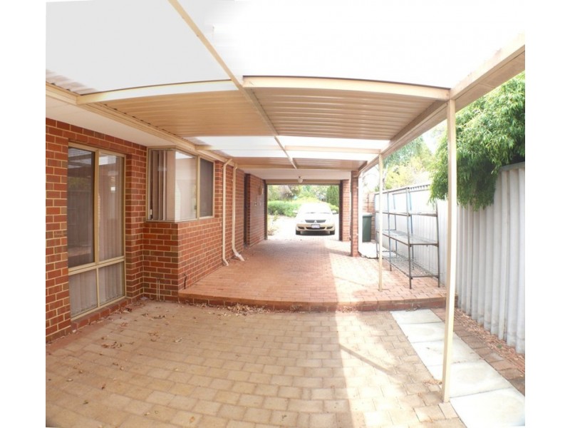 4 Lombe Gdns, Atwell WA 6164