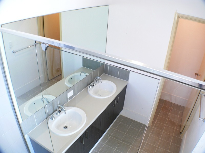 11 Moonah Way, Hammond Park WA 6164