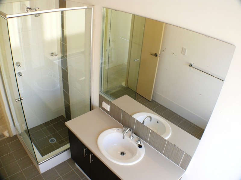 11 Moonah Way, Hammond Park WA 6164