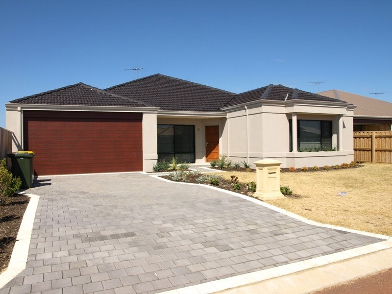 7 Scarab Court, Halls Head WA 6210