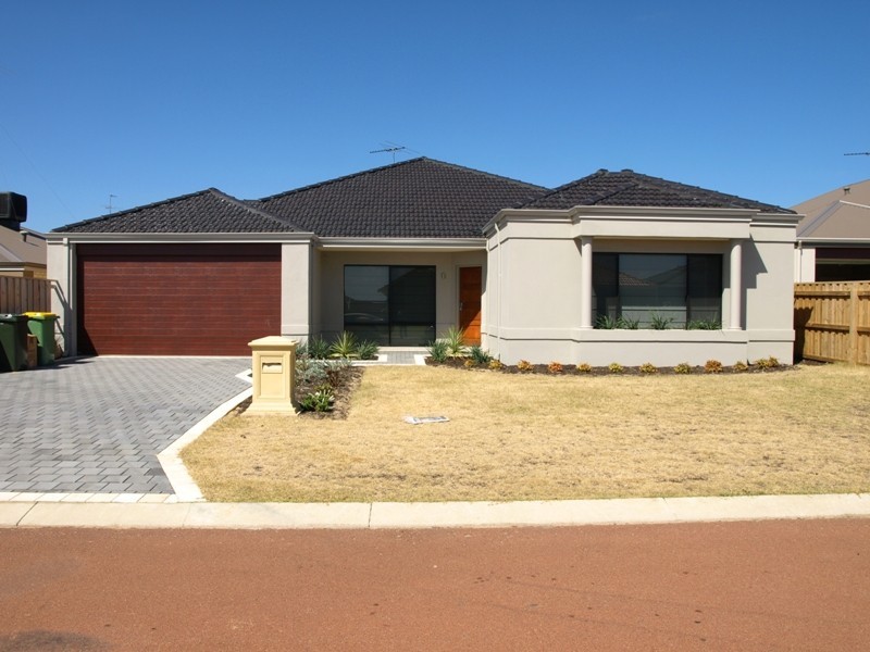 7 Scarab Court, Halls Head WA 6210