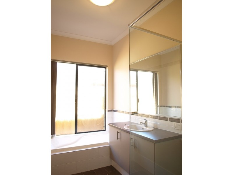 7 Scarab Court, Halls Head WA 6210