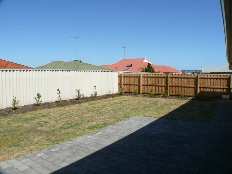 7 Scarab Court, Halls Head WA 6210