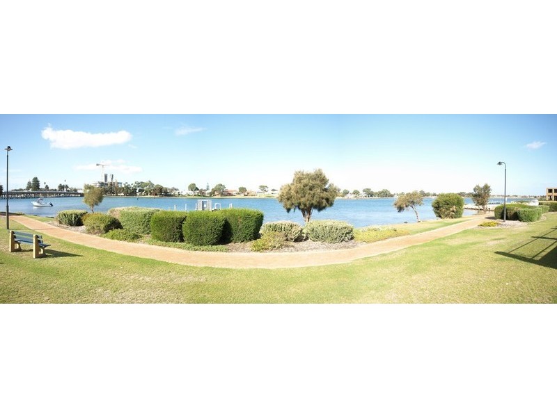 7 Scarab Court, Halls Head WA 6210