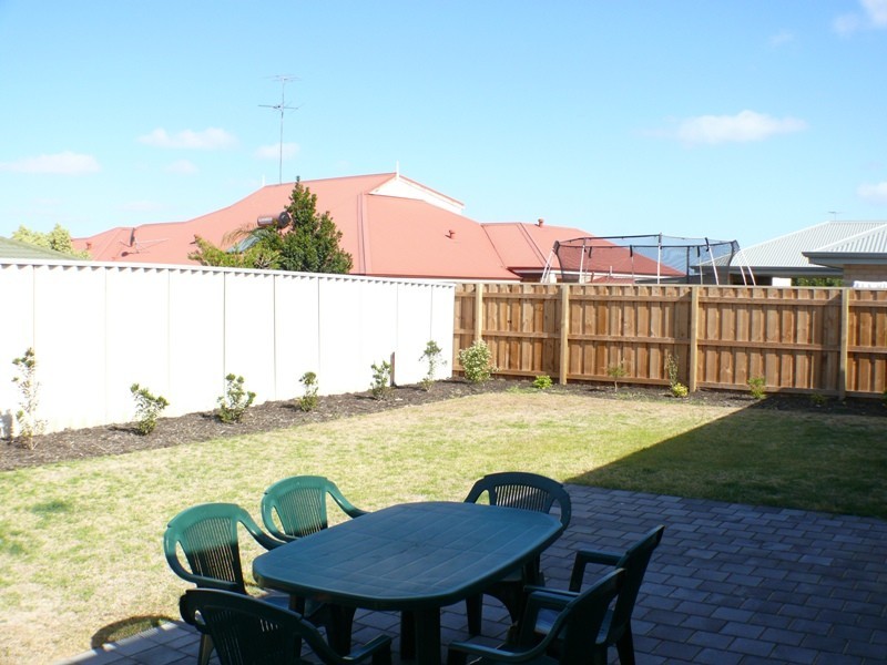 5 Scarab Court, Halls Head WA 6210