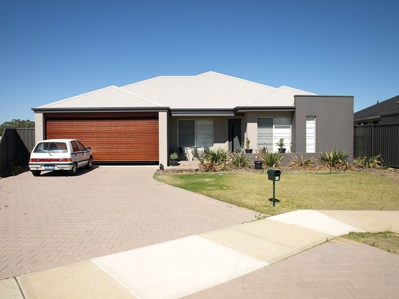 82 Lemon Gum Drive, Baldivis WA 6171