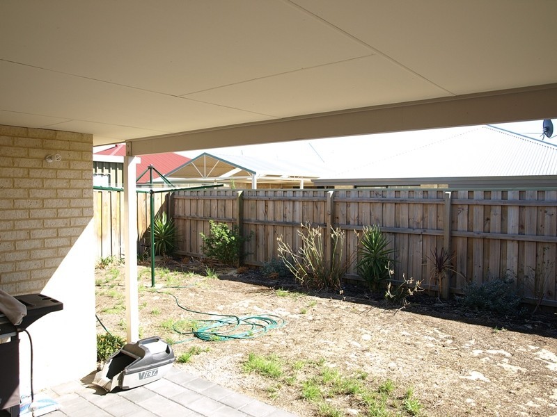 17 Carwell Avenue, Ellenbrook WA 6069