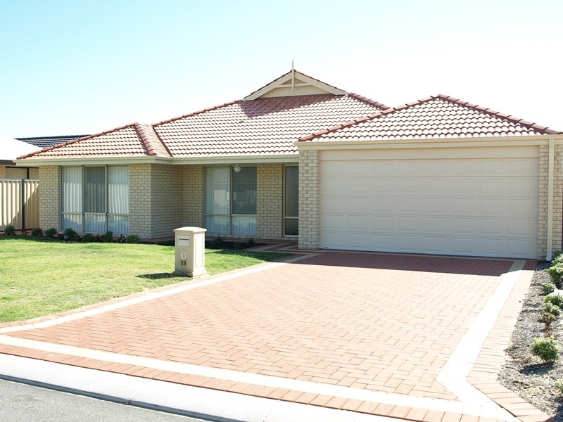 29 St Joseph Fairway, Success WA 6164