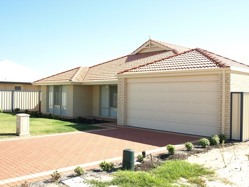 29 St Joseph Fairway, Success WA 6164