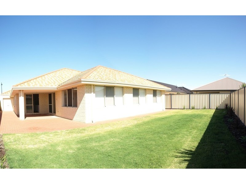 29 St Joseph Fairway, Success WA 6164