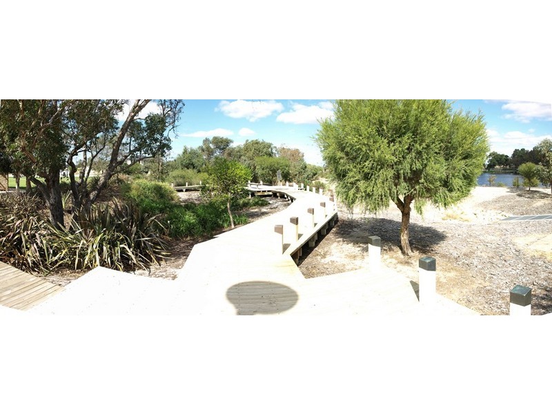 21 Bremer Way, Success WA 6164