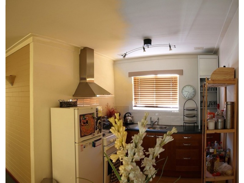 15/79  South Terrace, Como WA 6152