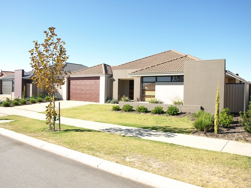 10 Kinloch Pass, Aubin Grove WA 6164