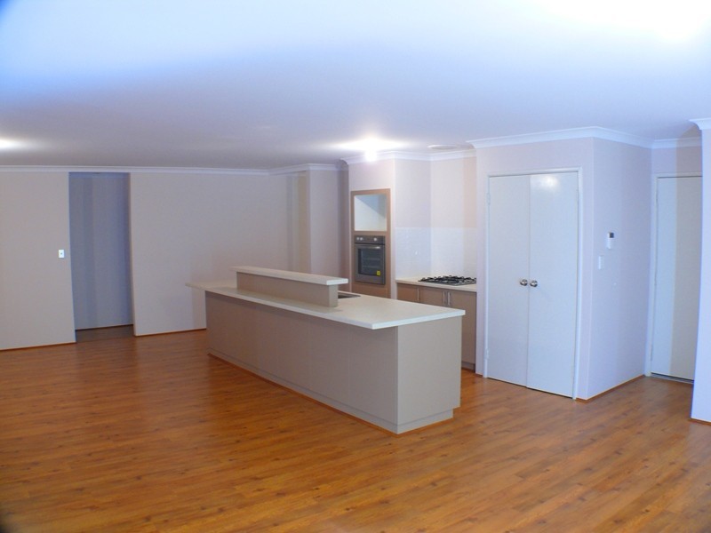 10 Kinloch Pass, Aubin Grove WA 6164