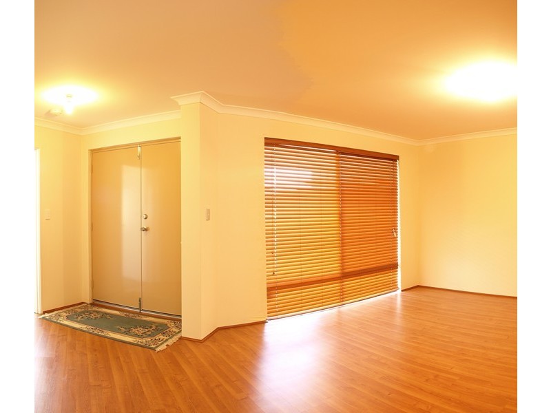 8 Kinloch Pass, Aubin Grove WA 6164