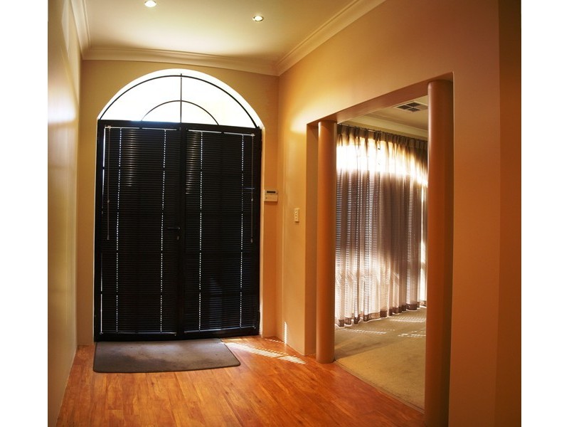 16 Spinnaker Heights, Yangebup WA 6164