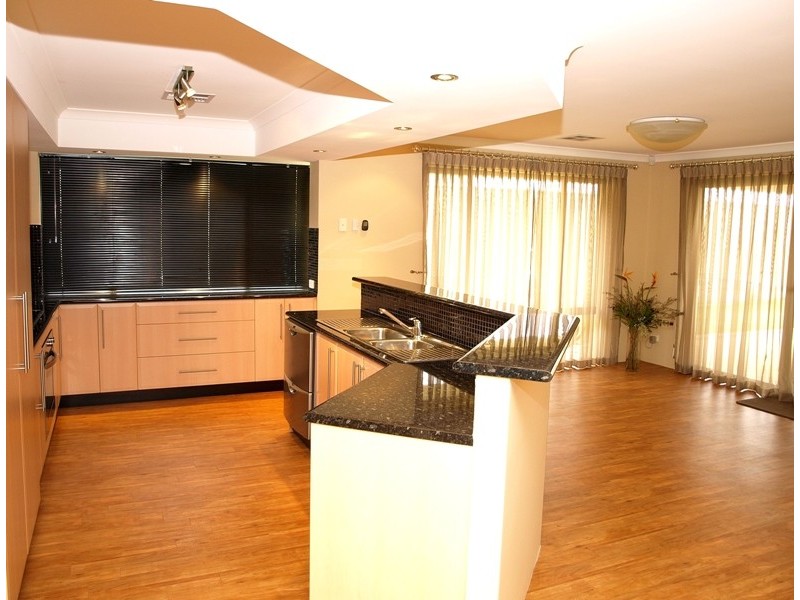 16 Spinnaker Heights, Yangebup WA 6164