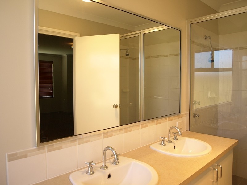 61 Concord Terrace, Atwell WA 6164
