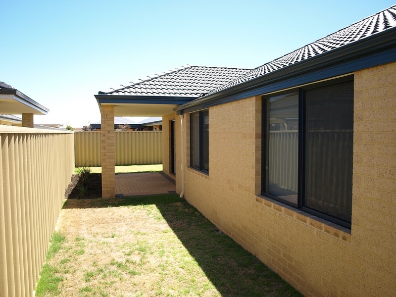 61 Concord Terrace, Atwell WA 6164