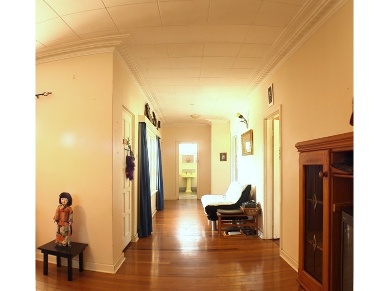 8 Redmond Road, Hamilton Hill WA 6163