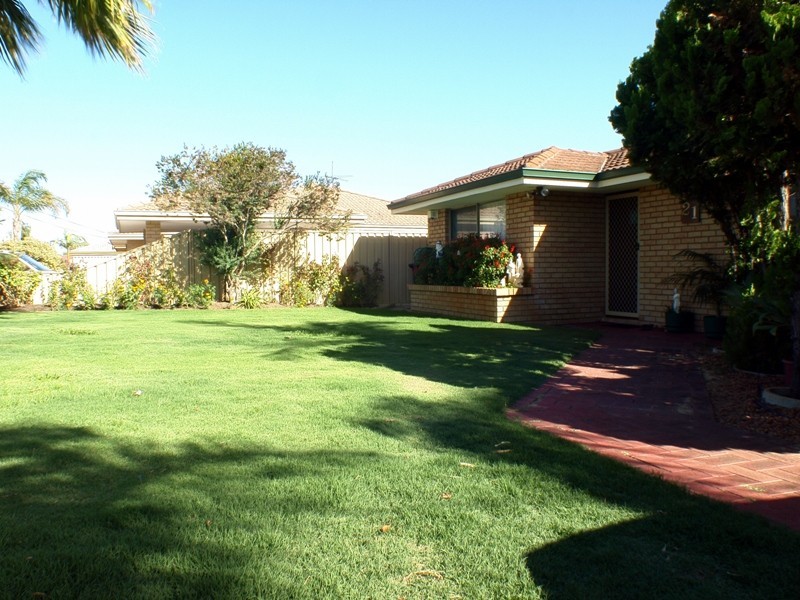 21 Nagambie Close, South Lake WA 6164