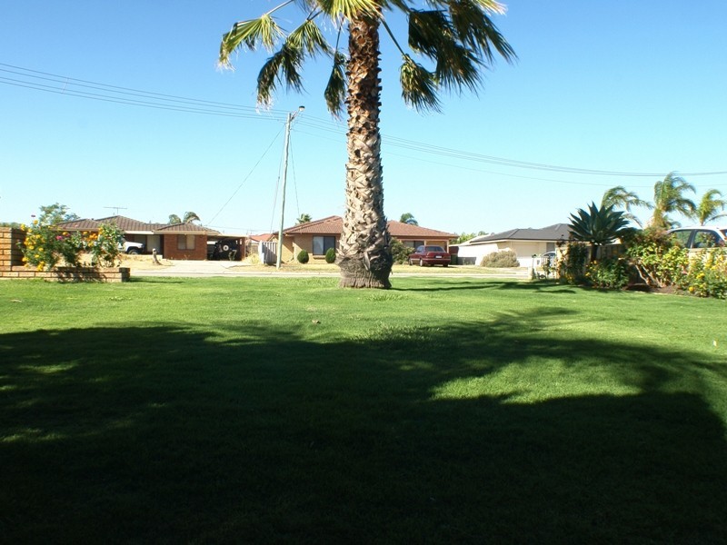 21 Nagambie Close, South Lake WA 6164