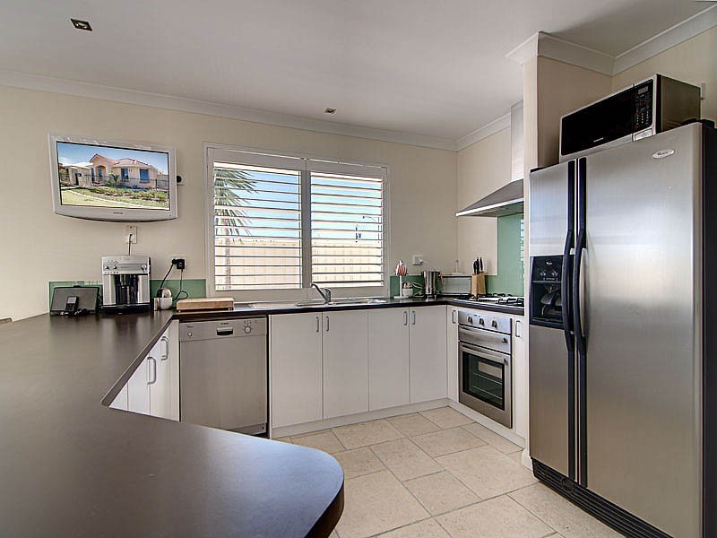 6 Frankenia Turn, Success WA 6164