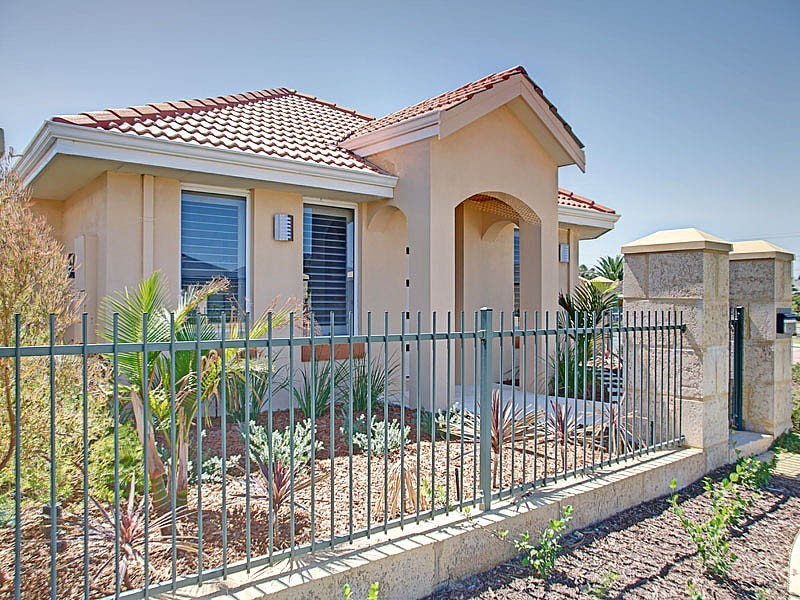 6 Frankenia Turn, Success WA 6164