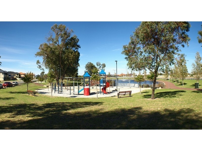 6 Frankenia Turn, Success WA 6164