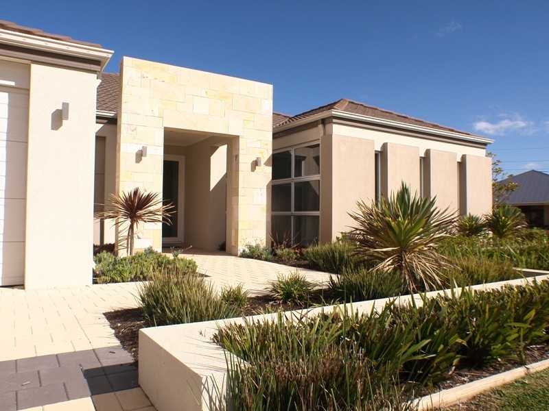 7 Splendid Gardens, Harrisdale WA 6112