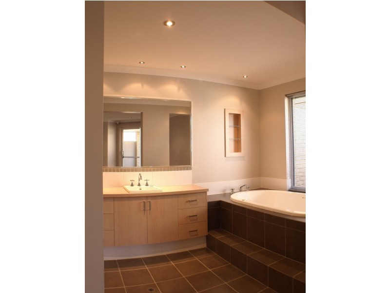 7 Splendid Gardens, Harrisdale WA 6112