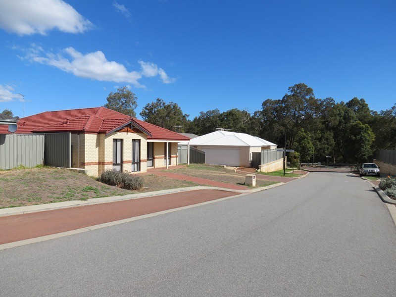 4 Wallingford Crescent, Wellard WA 6170