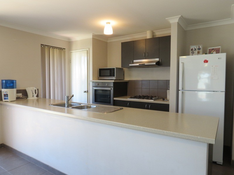 4 Wallingford Crescent, Wellard WA 6170