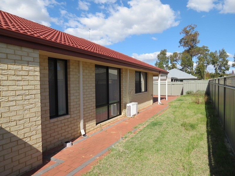 4 Wallingford Crescent, Wellard WA 6170