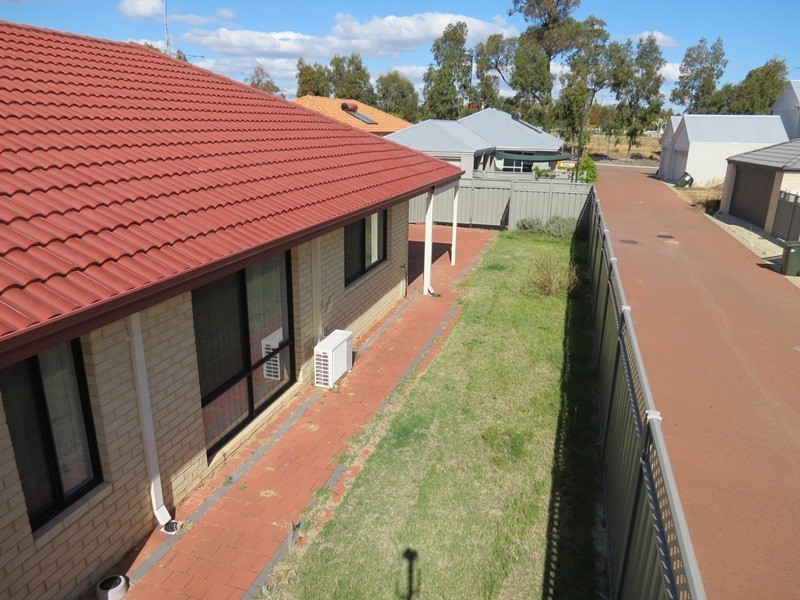 4 Wallingford Crescent, Wellard WA 6170