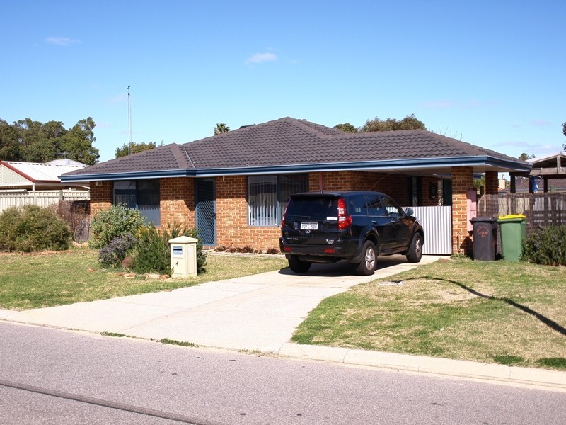 4 Hazlewood Road, Maddington WA 6109