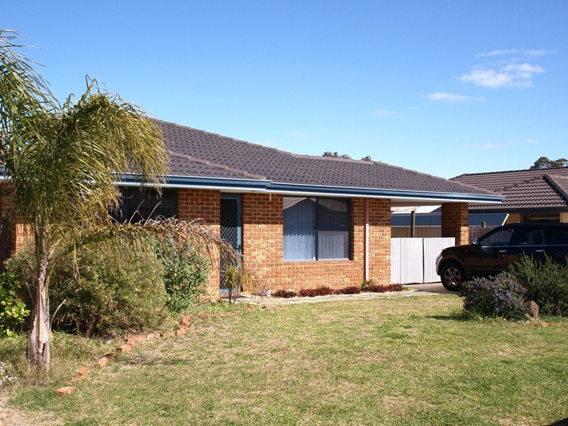 4 Hazlewood Road, Maddington WA 6109